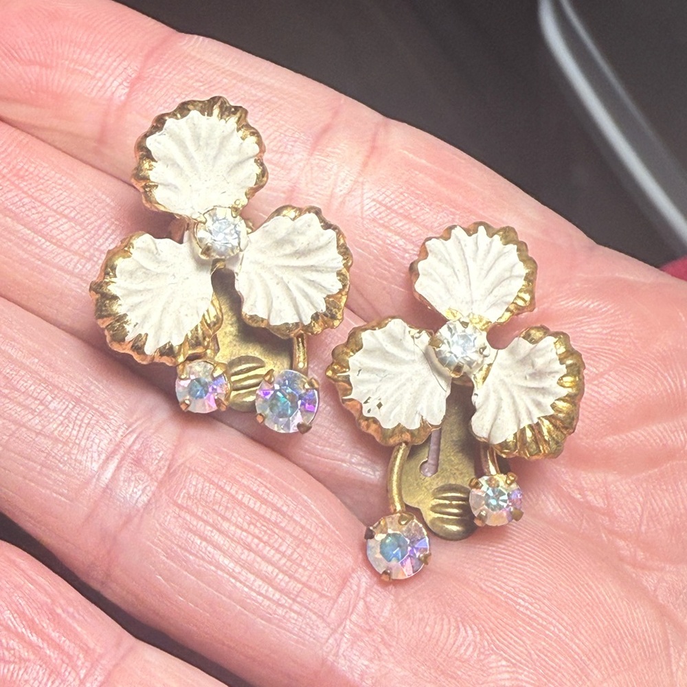 Made in Austria Vintage Gold and Cream Floral Earrings‎